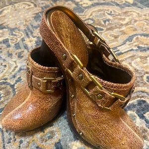 Vince Camuto Distressed Caramel Mule